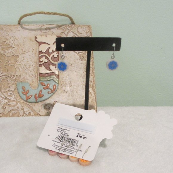 ♦️ B2G1FREE ♦️Tween hypoallergenic flower earring - Picture 3 of 4